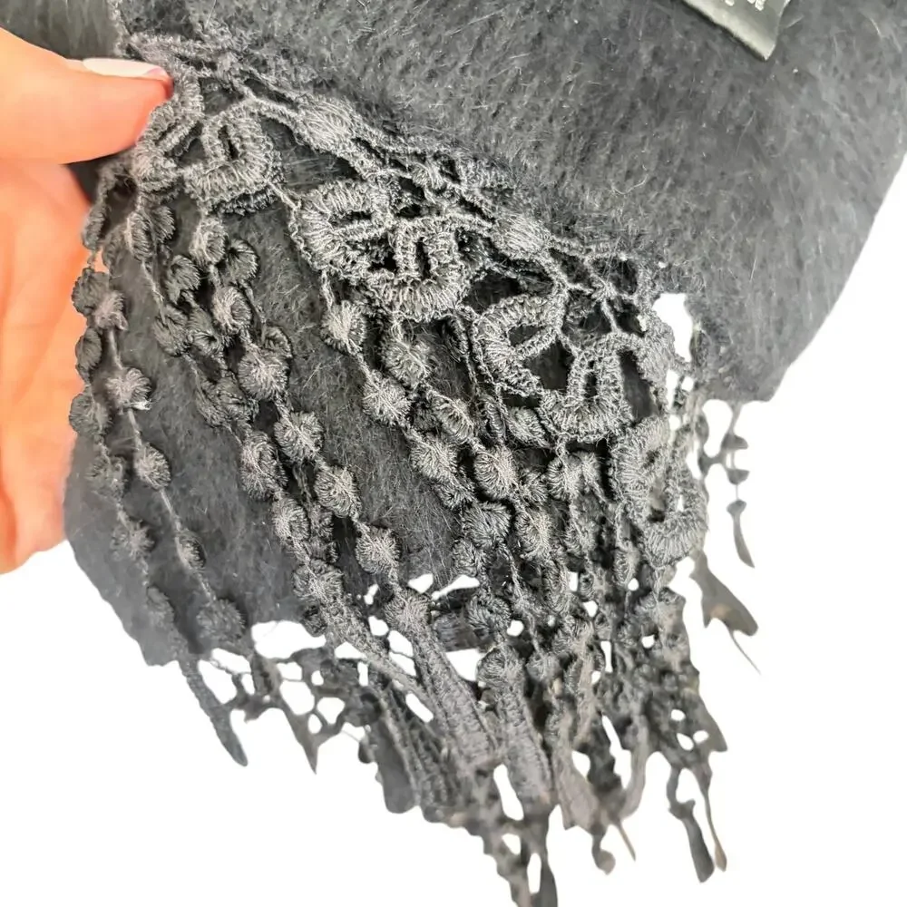 Venesha Black Angora 72